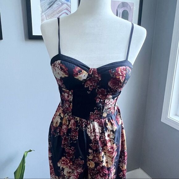 Band of Gypsies Navy Blue Floral Wide Leg Romper Jumpsuit Size Small - Picture 5 of 14